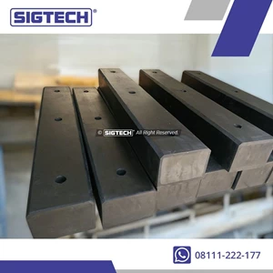 Rubber bumper  1000 x 150 x 110 mm 